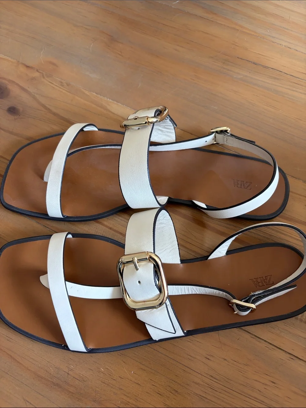 ZARA White Leather Buckle Strap Flat Sandals - Picture 2 of 6